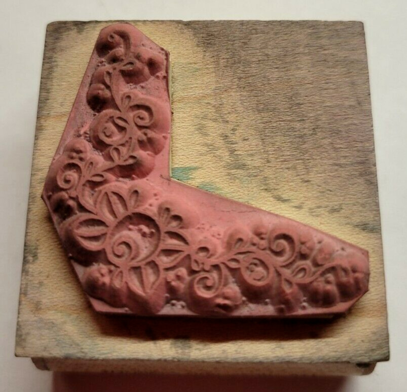 Wood/Rubber Stamp Rose Bud Corner Boarder