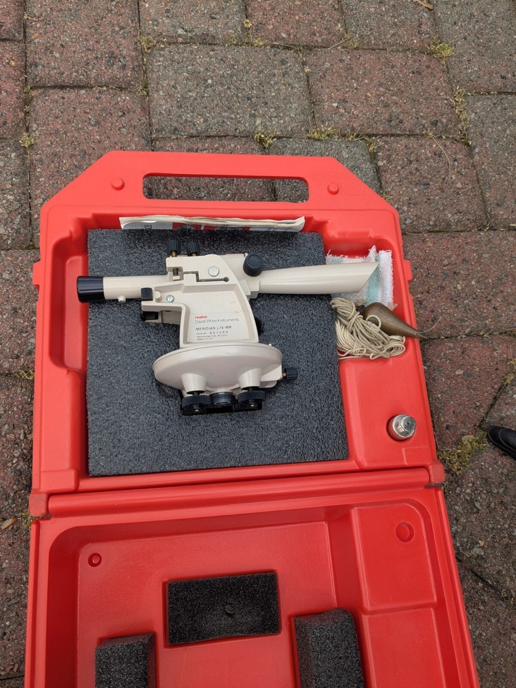 David White LT6-900 Optical Level with Stand