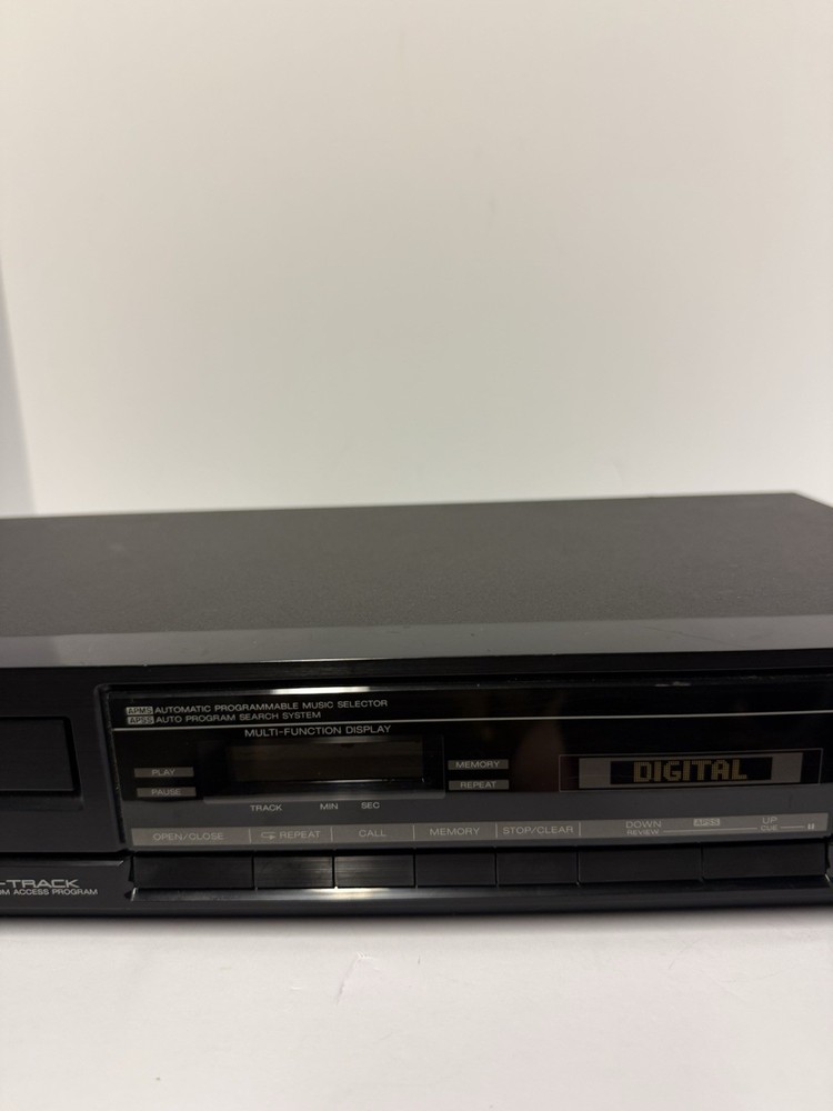 Sharp DX-670 Compact Disc Player 3 Beam 20 Track Random Access TESTED Working