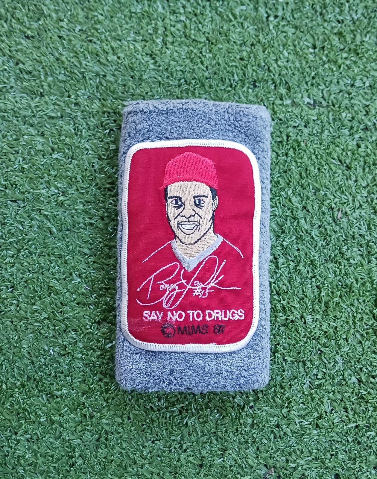 1990'S BARRY LARKIN CINCINNATI REDS GAME USED MIMS WRISTBAND VERY RARE