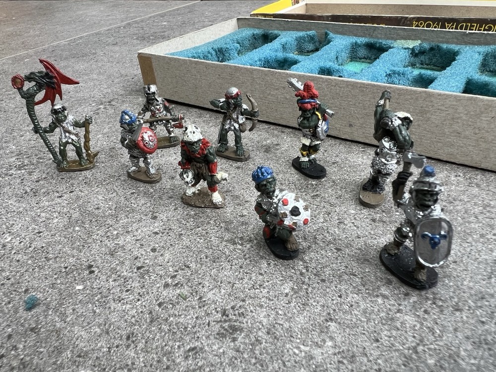 Advanced Dungeons & Dragons Figure Set - 2011 Orcs Lair