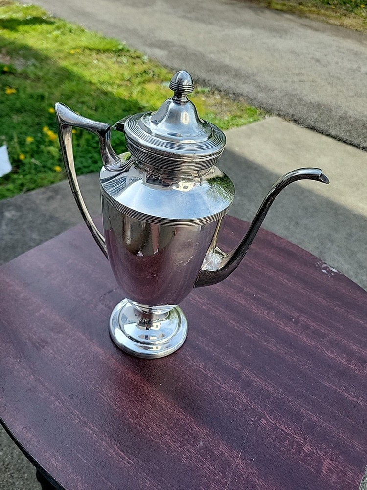 Beacon Silver Company Quadruple Silver Plated 876 Footed Tea Pot Decorative