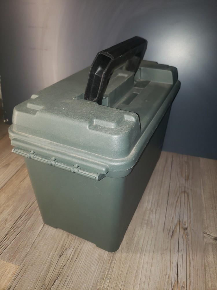 Cabelas Utility Box Green
