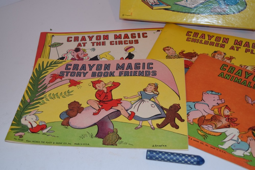 1964 Platt & Munk "Crayon Magic" Drawing Set - EX
