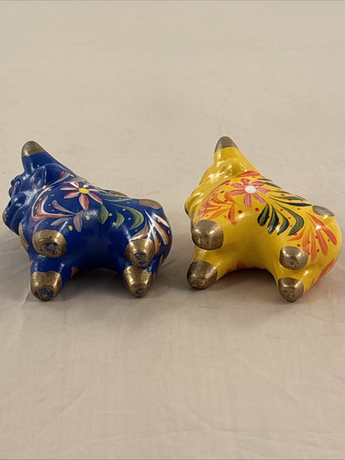 Two Hand Painted Ceramic Peruvian Folk Art Bull of Pucara Colorful 1.5” Figures