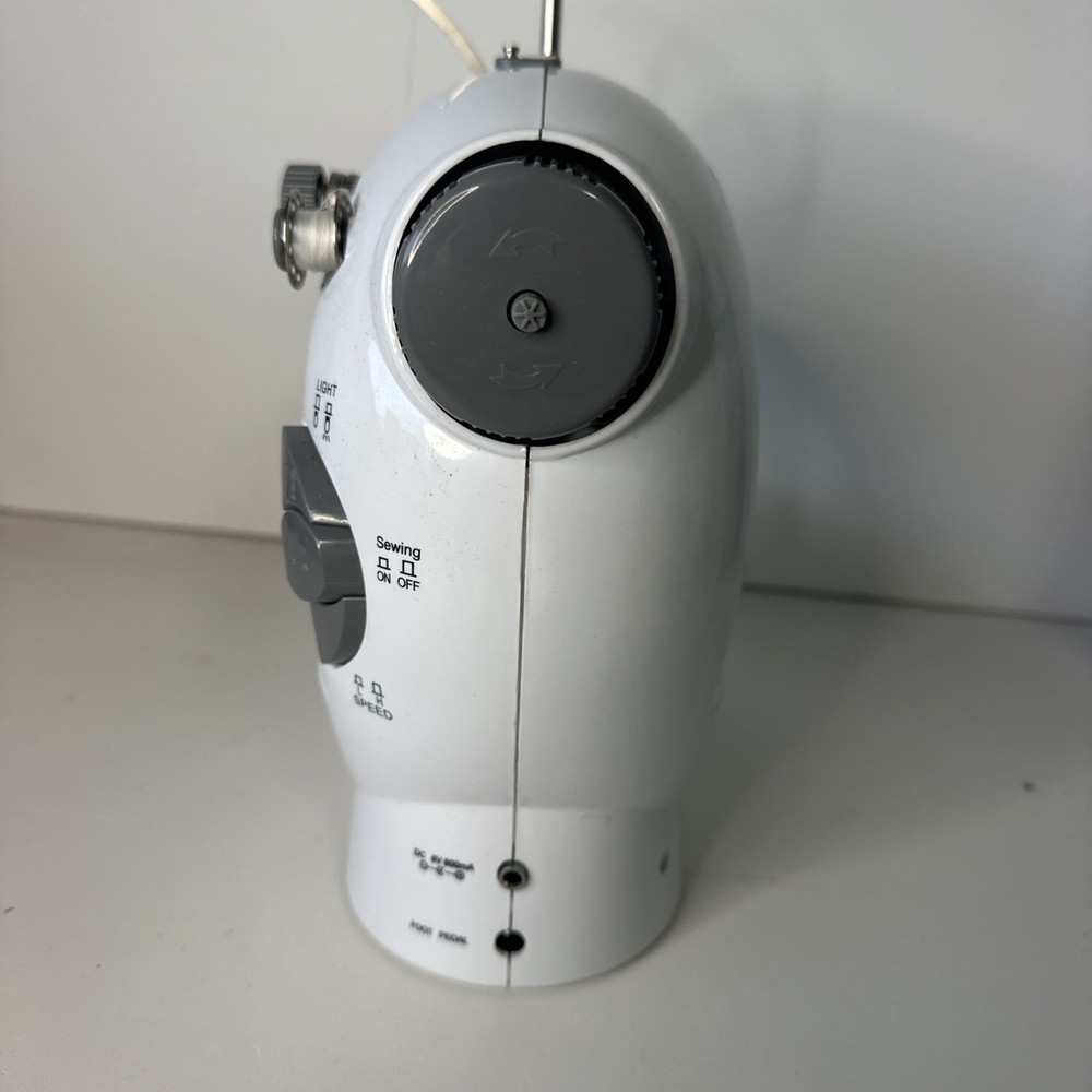 Easy Home 2 speed Mini Sewing Machine