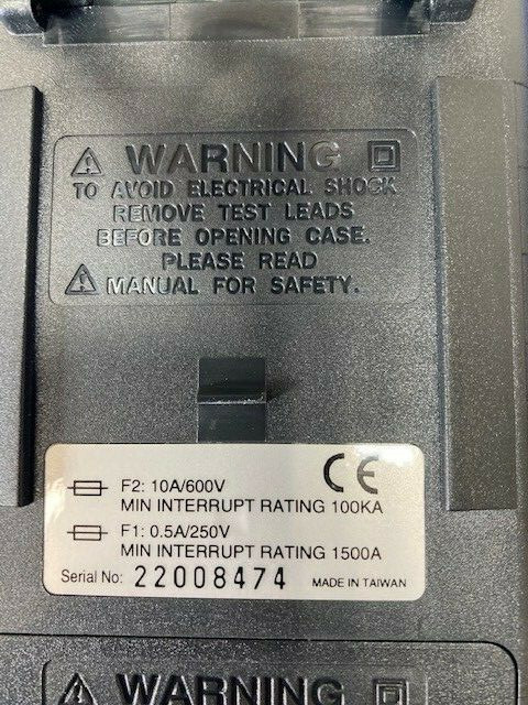 R.S.R. ELECTRONICS INC. 1007 Digital Capacitance & Inductor Multimeter USED2(PC)