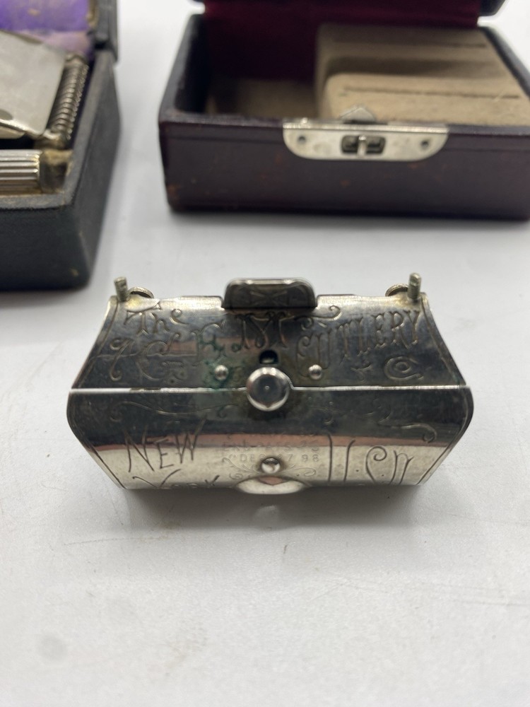 Vintage GEM Razor