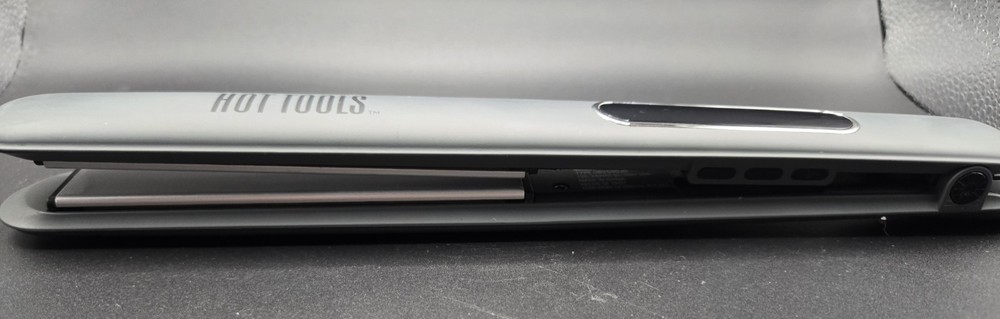 Hot Tools 1” Ceramic + Charcoal Flat Iron- HTST2590