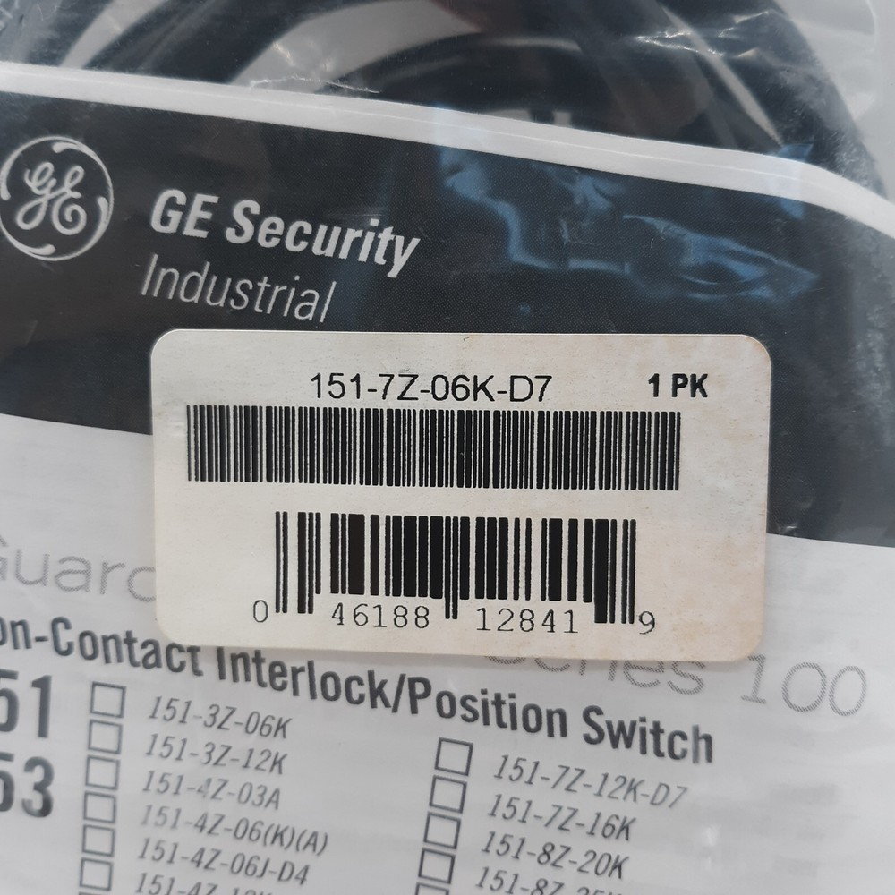 GE Security 151-7Z-06K-D7 Non-Contact Interlock/Position Switch