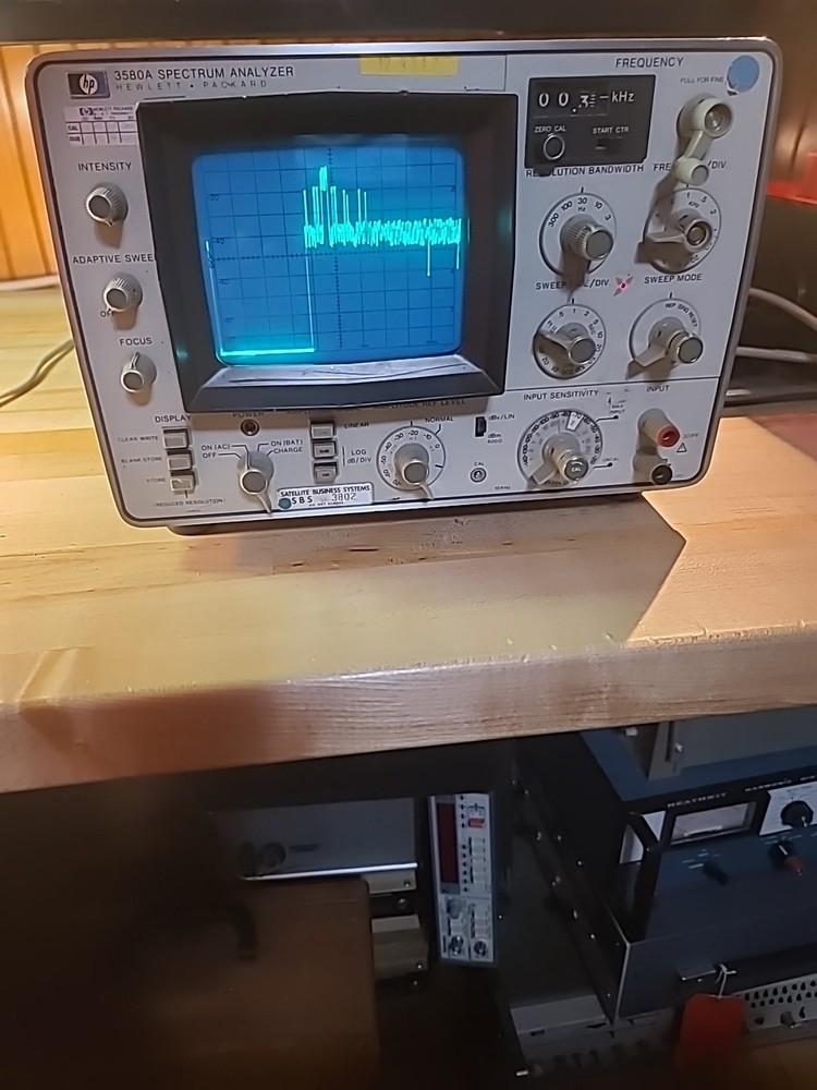 HP / Agilent / Keysight 3580A Spectrum Analyzer As Is/Untested
