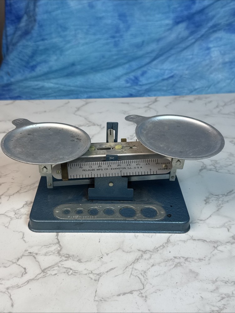Vintage scale Pelouze (stm2)