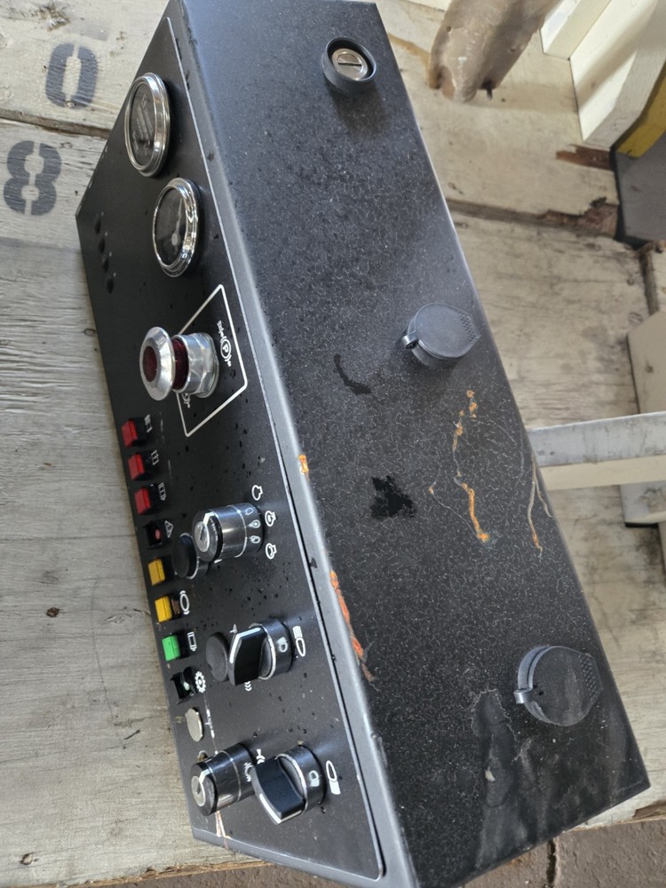 Caterpillar Engine Control Panel