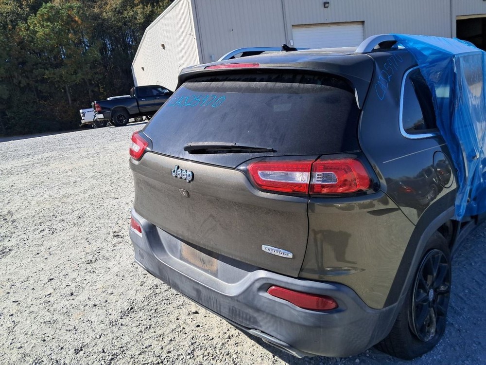 CHEROKEE 2015 Glove Box 4863443