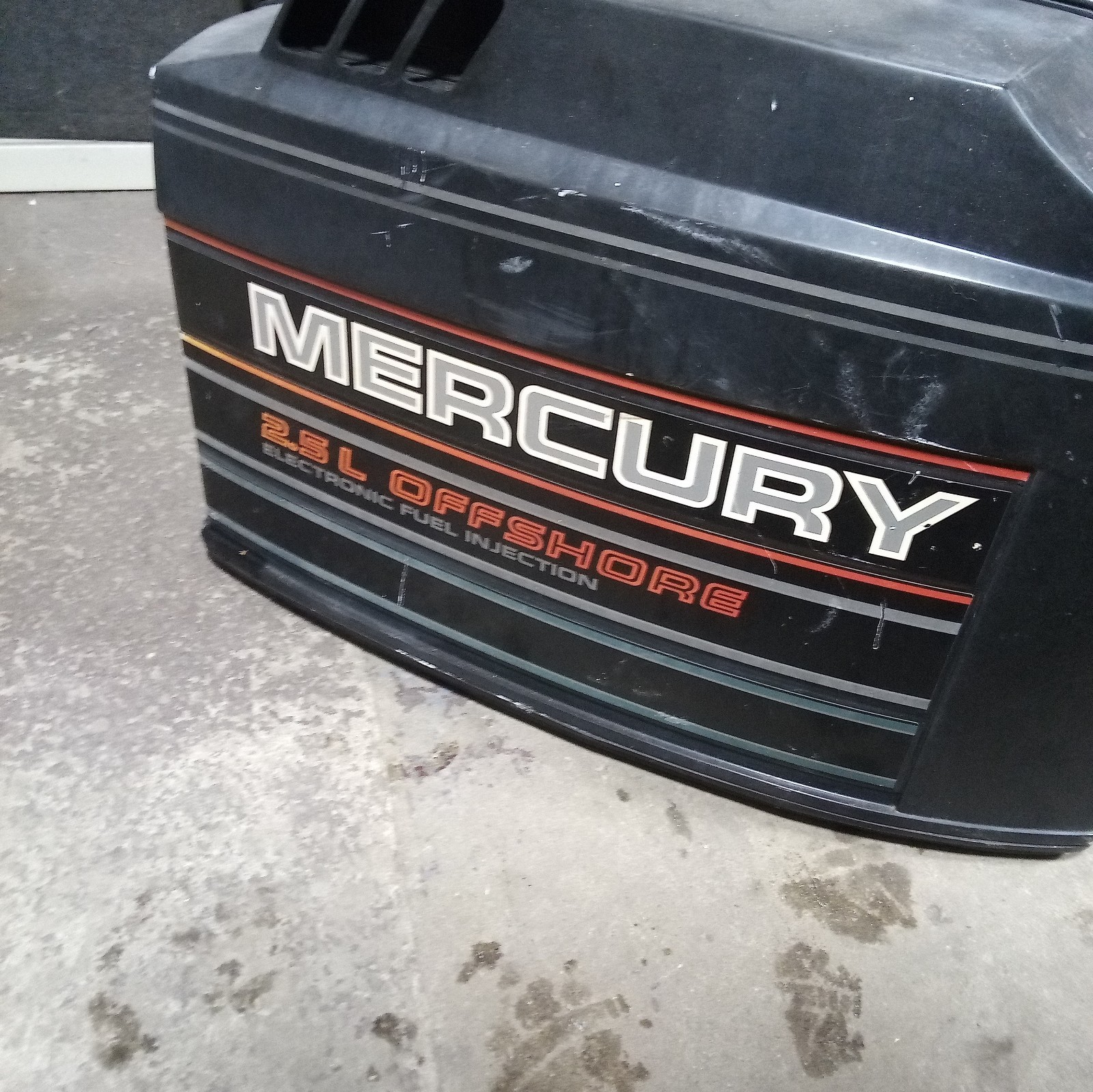 MERCURY OUTBOARD 2.5 L V-6 200 HP XRI Offshore ENGINE MOTOR COVER COWL SS1
