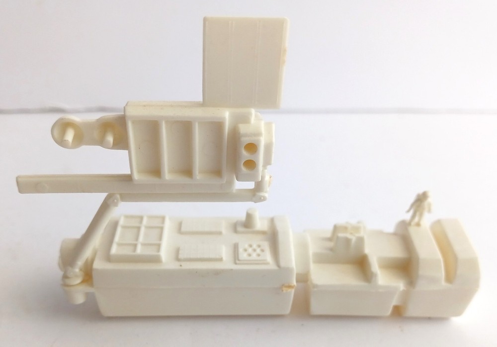 Monogram Space Shuttle Challenger Snap Tite Model Kit #1014 Built 1983 Vintage