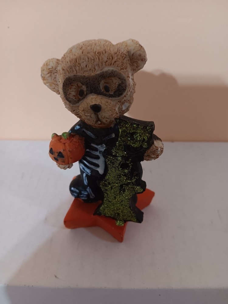 Halloween EEK BEAR