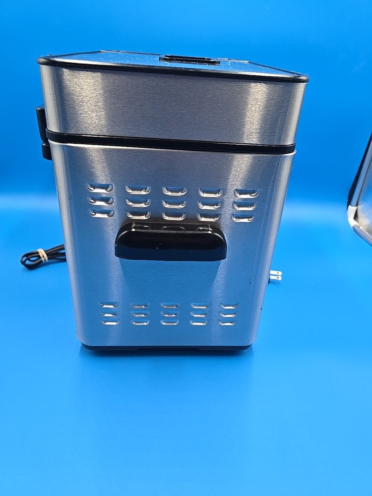 Cuisinart CBK100 Automatic Bread Maker Machine Silver 120VAC 500W