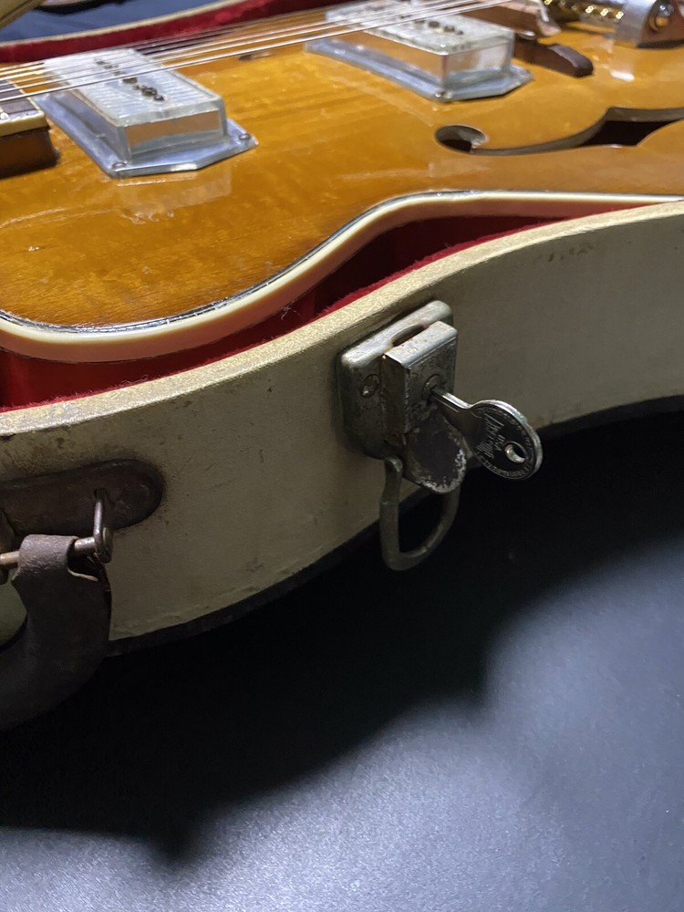 HARMONY GUITAR HARD CASE KEY