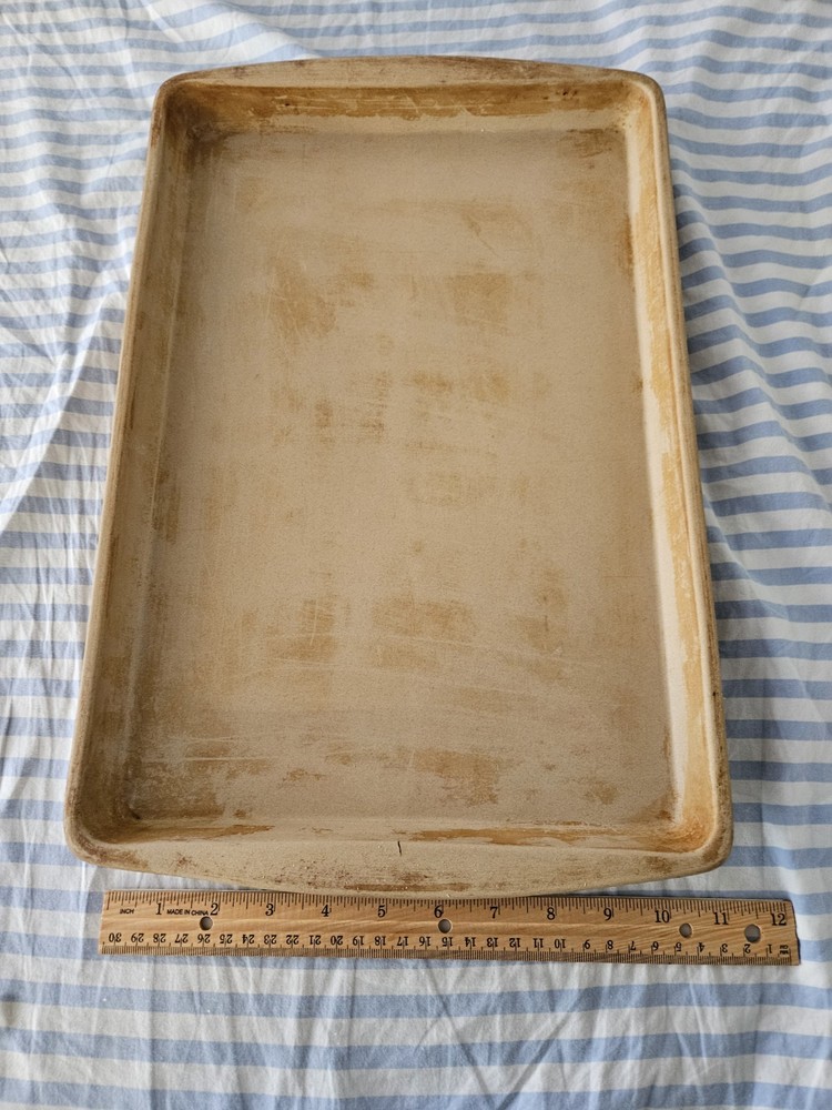 Pampered Chef Family Heritage Collection Ceramic Rectangular Baking Tray Beige