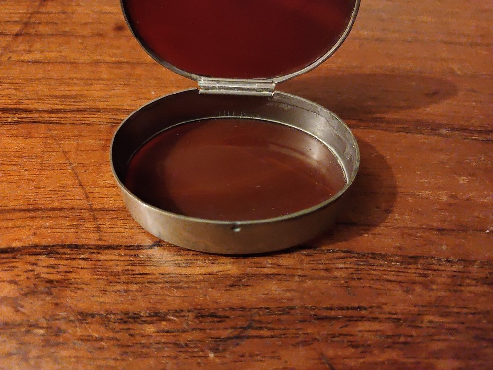 Antique Lacquer Snuff Box.
