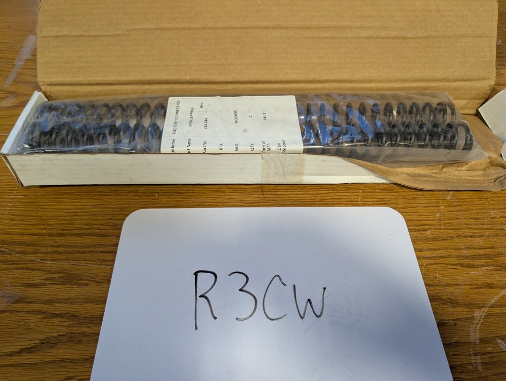 Factory Connection Fork Springs .44 kg LSA-044 (R3CW)
