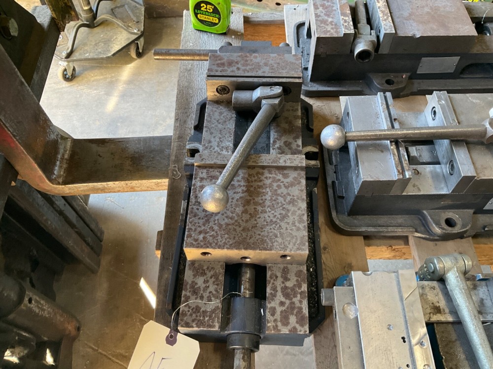Te-Co Pws-6900 6" Machine Vise With Fixed Base HEHAE43