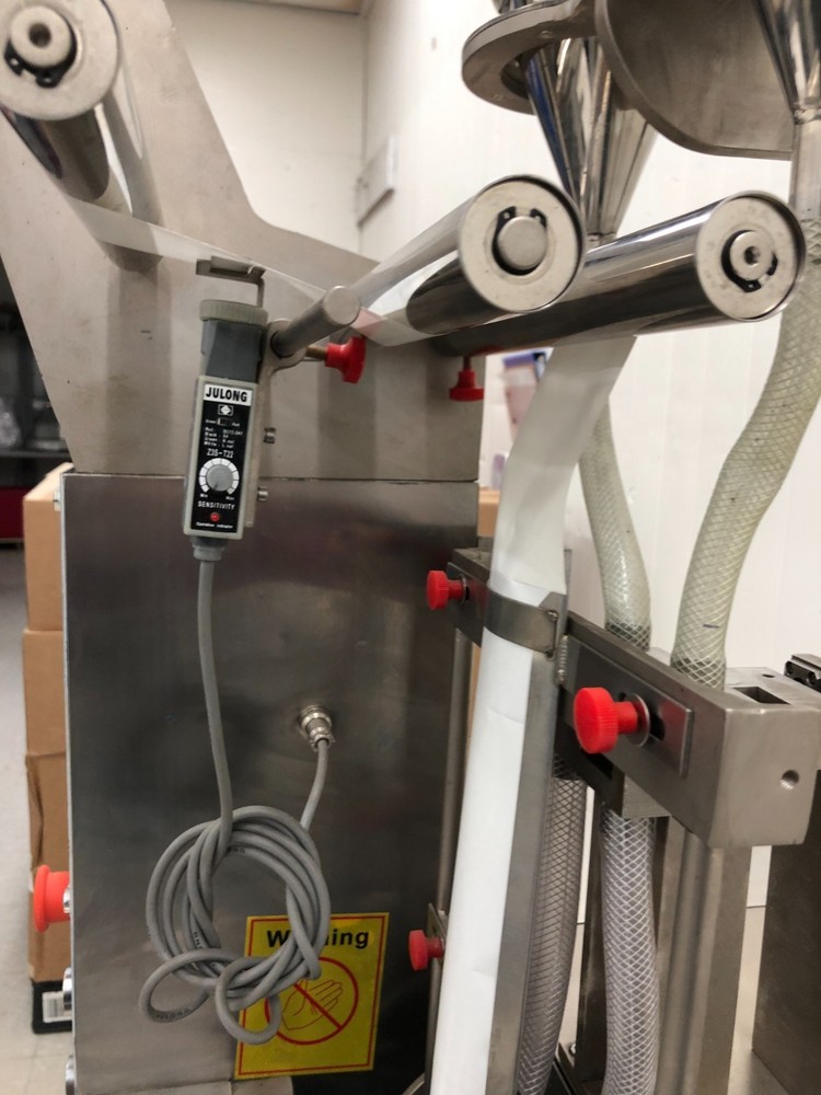 Dual/Single Pouch Granule Packaging Machine