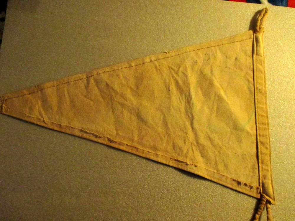 WWII US ARMY 29TH INFANTRY DIVISION D-DAY OMAHA BEACH BARRACKS WALL FLAG()