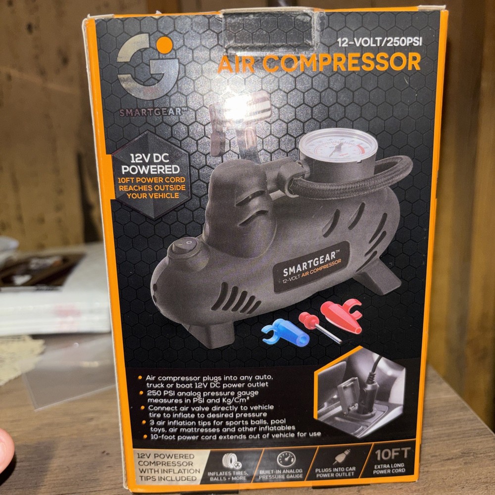 Smart Gear 12-Volt 250PSI Air Compressor, Small & Mighty