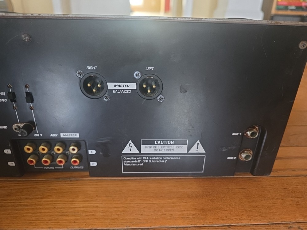 NUMARK CDMIX2 PROFESSIONAL CD MIXING CONSOLE - Untested - Read