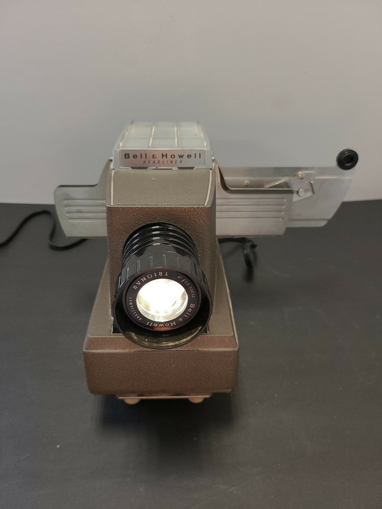 Bell & Howell Headliner model 707