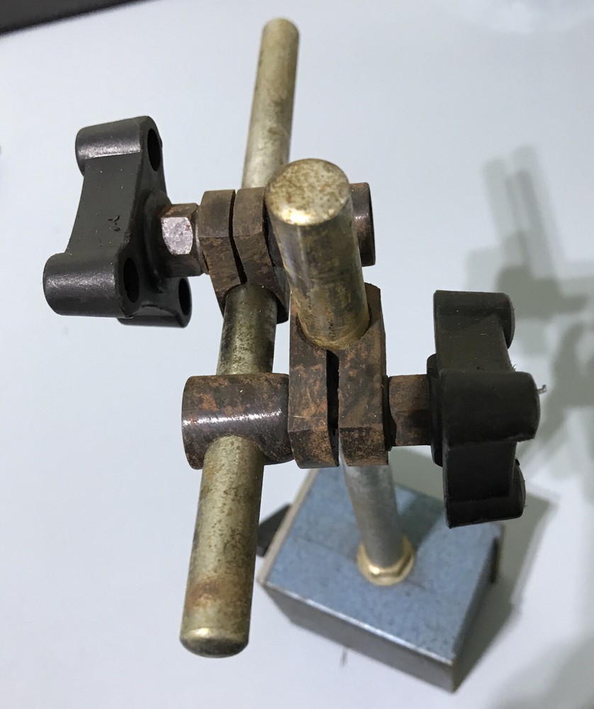 Central Tools Magnetic Base w On/Off Switch