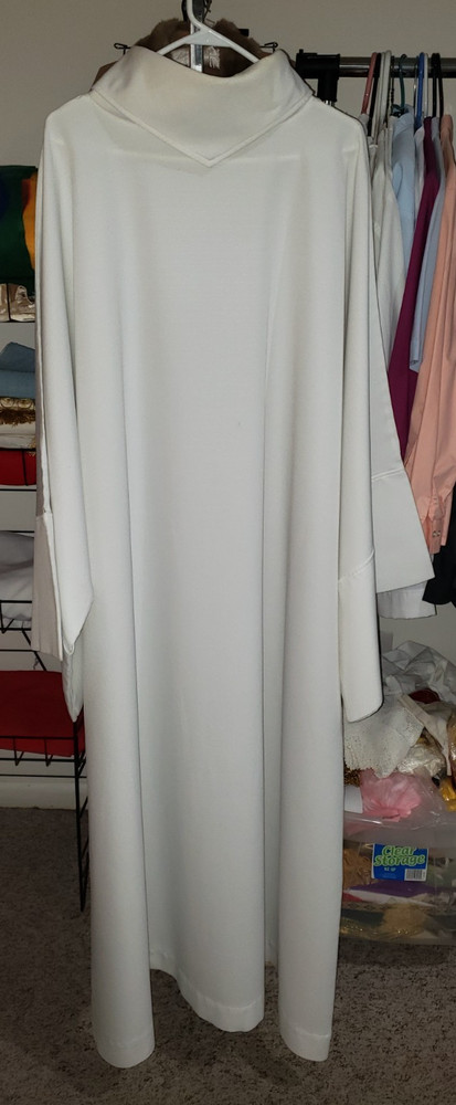 CLERGY SERVER CONCELEBRATION STYLE ALB 55" LONG POINTED COLLAR
