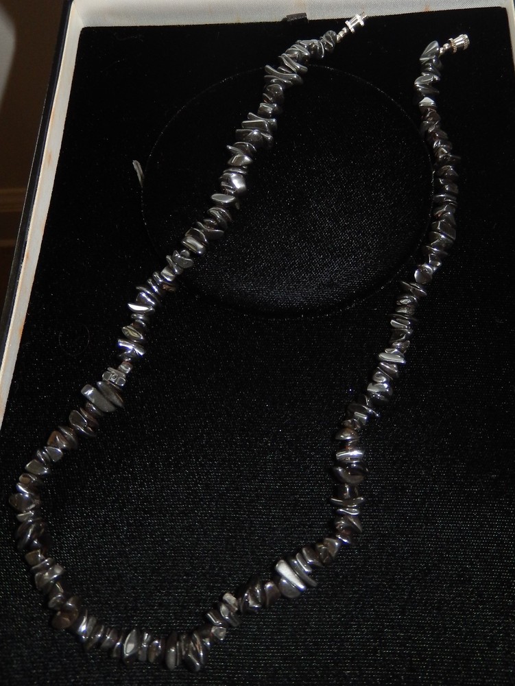 VINTAGE GREY BRANCH NECKLACE