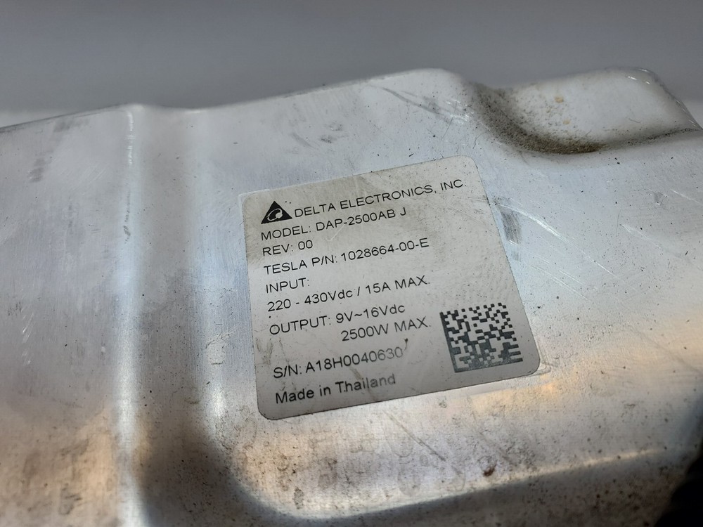 ✅ 2012-2020 OEM Tesla Model S DC-DC Converter Module Unit DELTA 2.5kW NOTE*
