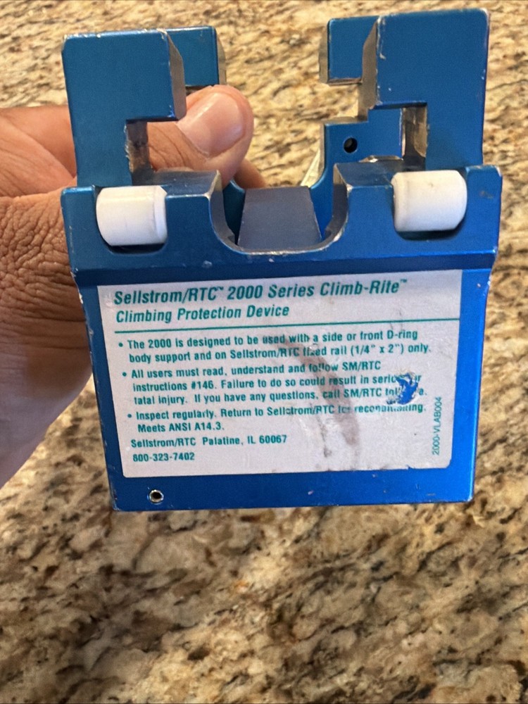 SELLSTROM/ RTC 2000 SERIES CLIMB-RITE DOUBLE LOCKING SNAP-HOOK FALL PROTECTION
