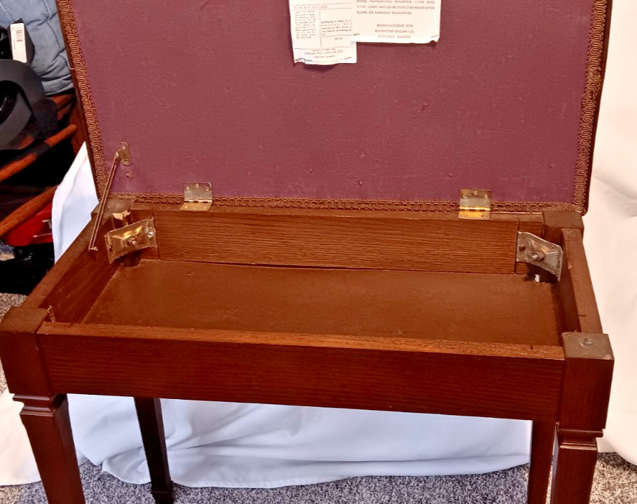 Vintage 1960s Mid Century Modern Piano Organ Bench with Padded flip top Storage