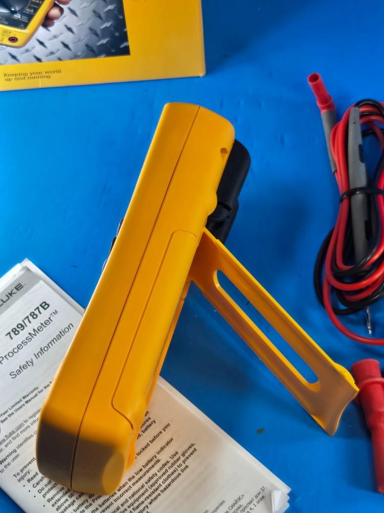 Fluke 789 Processmeter NEW