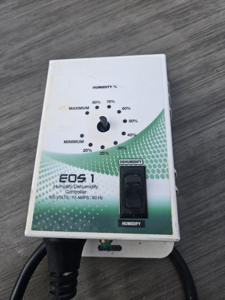 Titan Controls EOS 1 Humidity Controller 120V Humidify/Dehumidify Analog