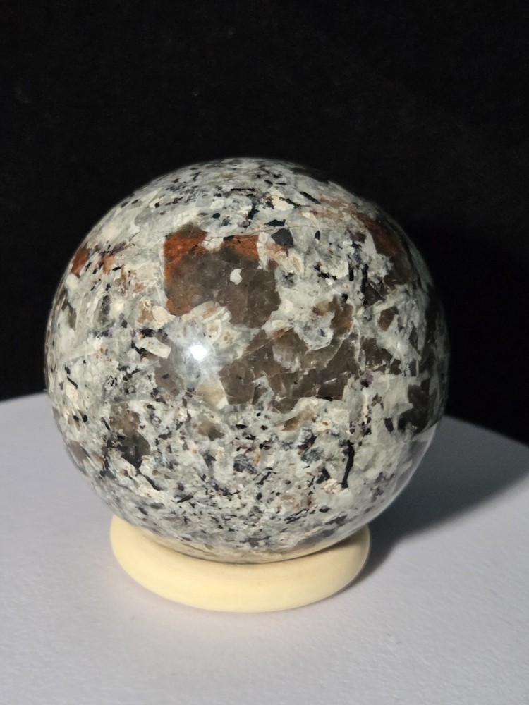 Yooperlite Sphere 57 mm 258 grams