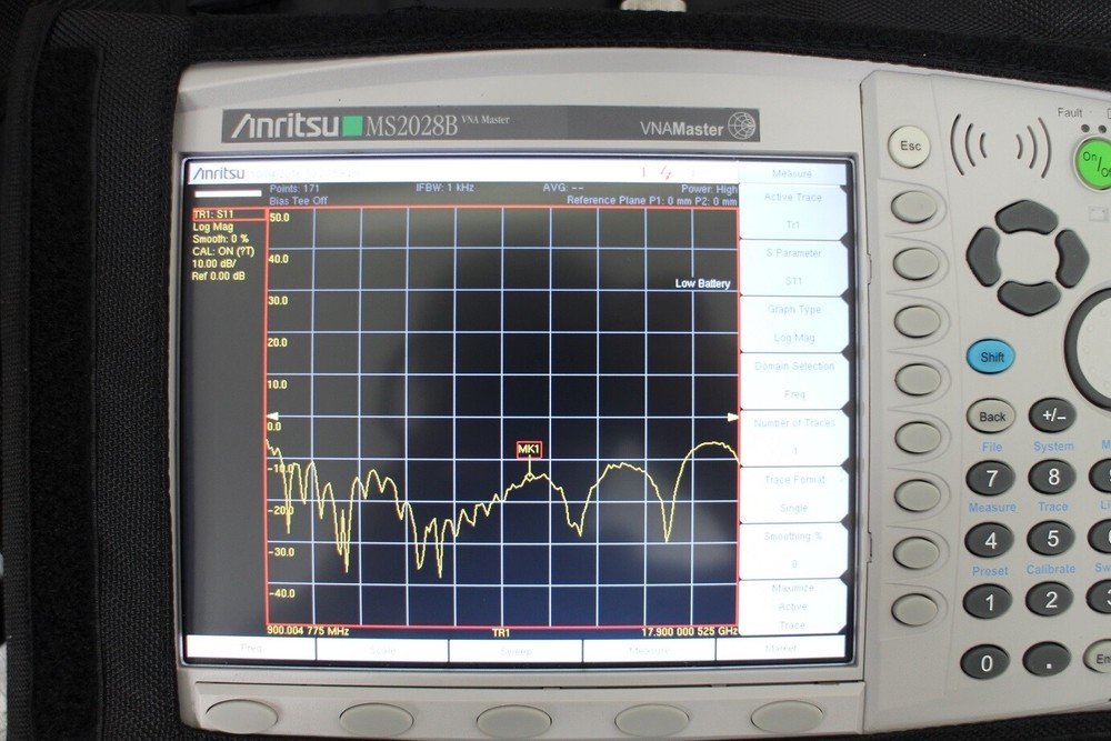 ANRITSU MS2028B 5 kHz - 20 GHz Handheld VNA Master Vector Network Analyzer
