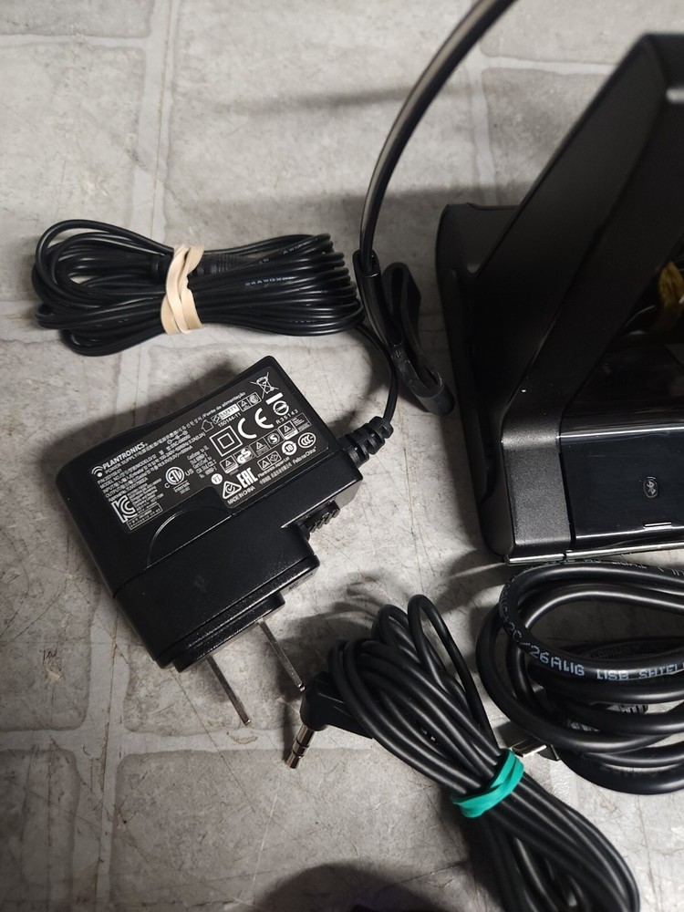 PLANTRONICS W02 DECT 6.0 Wireless Headset System READ