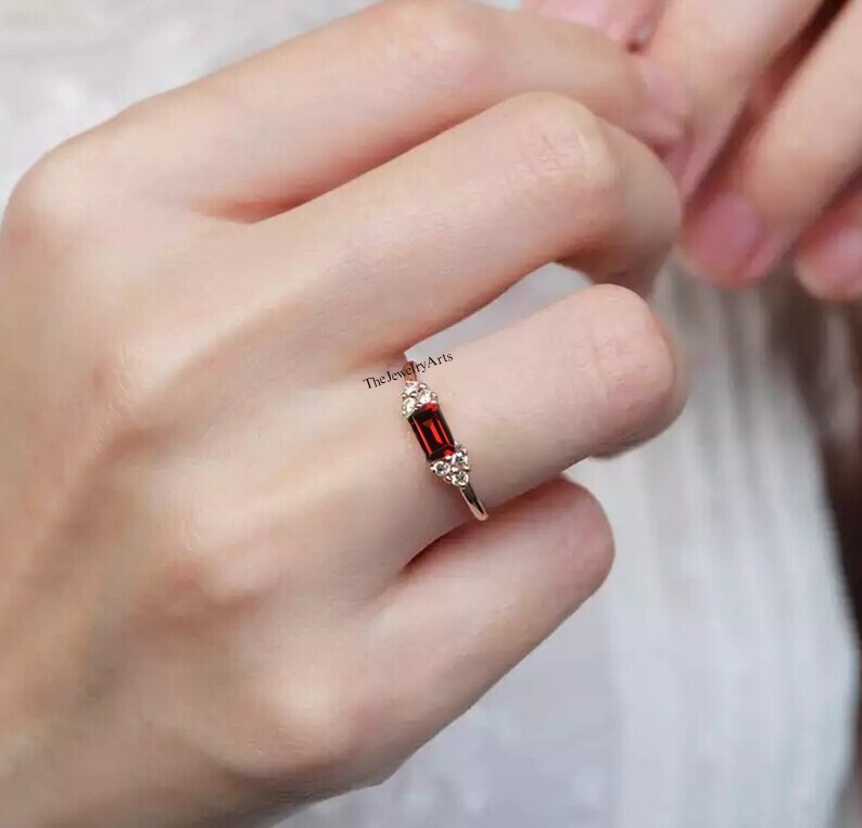 Garnet Ring, Stackable Ring, 925 Sterling Silver Ring, Women Ring, Natural Ring