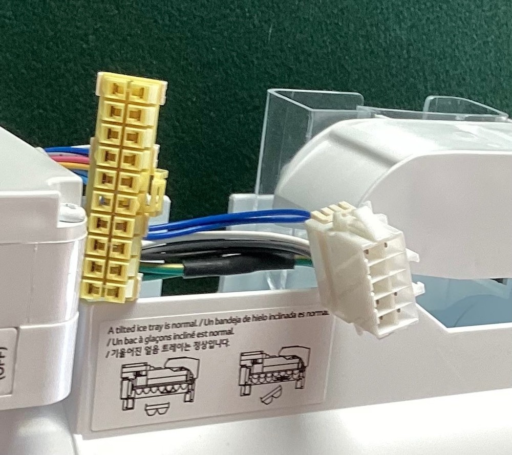 LG Refrigerator Ice Maker Assembly Kit AEQ73110205