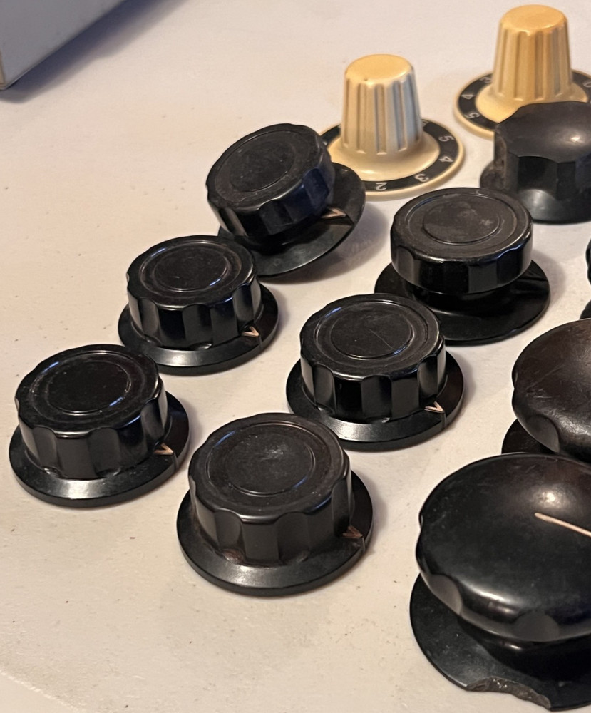 17 BAKELITE KNOBS RCA WESTERN ELECTRIC BOARDS AMPLIFIERS VARIOUS USES
