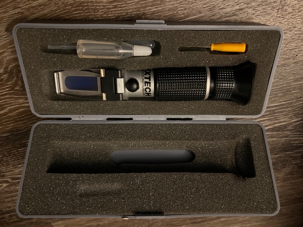 Extech Instruments RF15 Portable Refractometer With Case