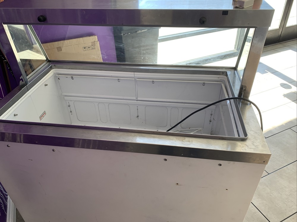 ice cream display freezer