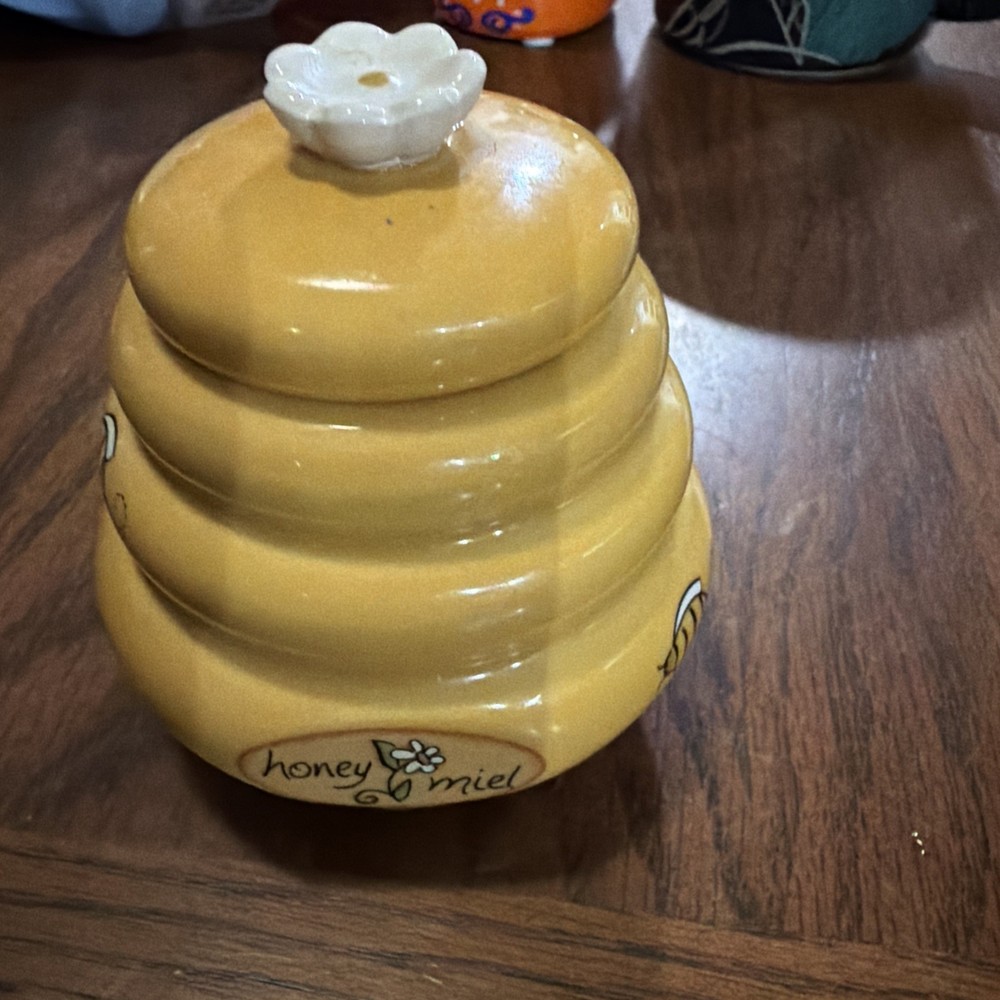 Ceramic Behalf Trinket