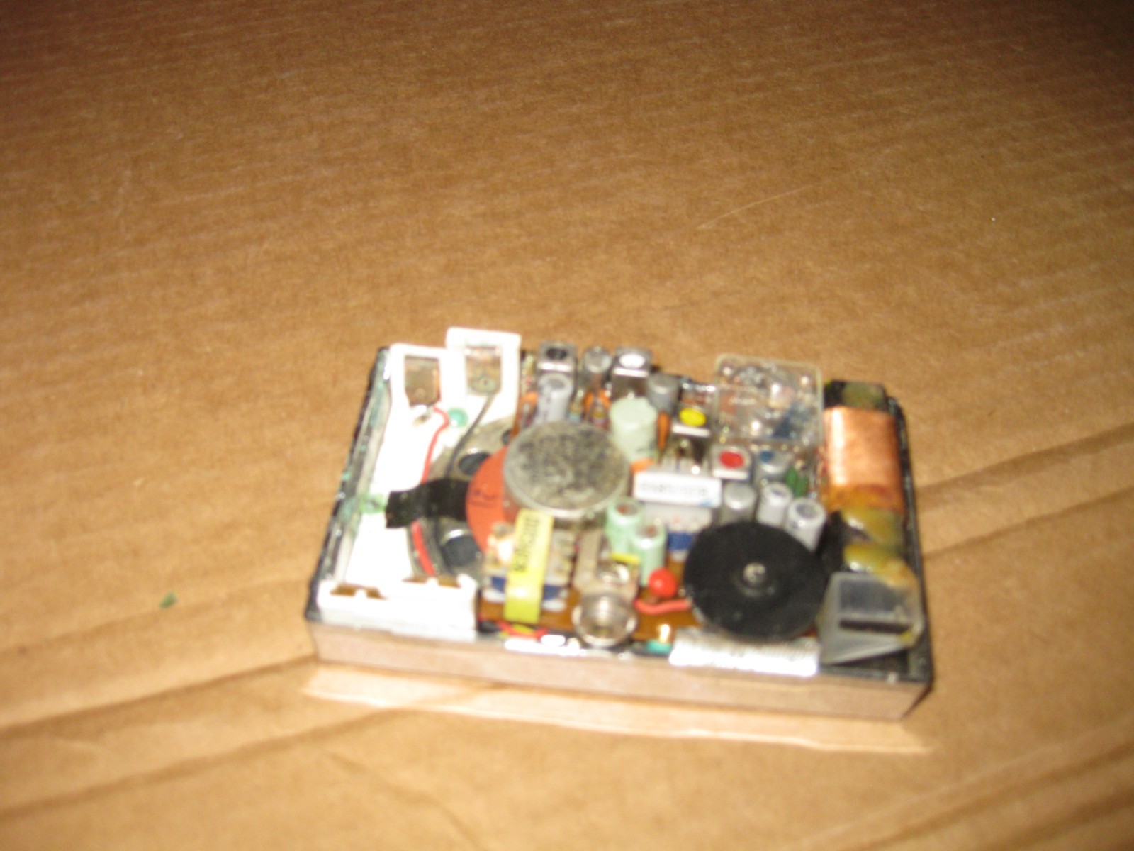 Vintage Sony 2R-31 AM Transistor Pocket Radio WORKING - Please read